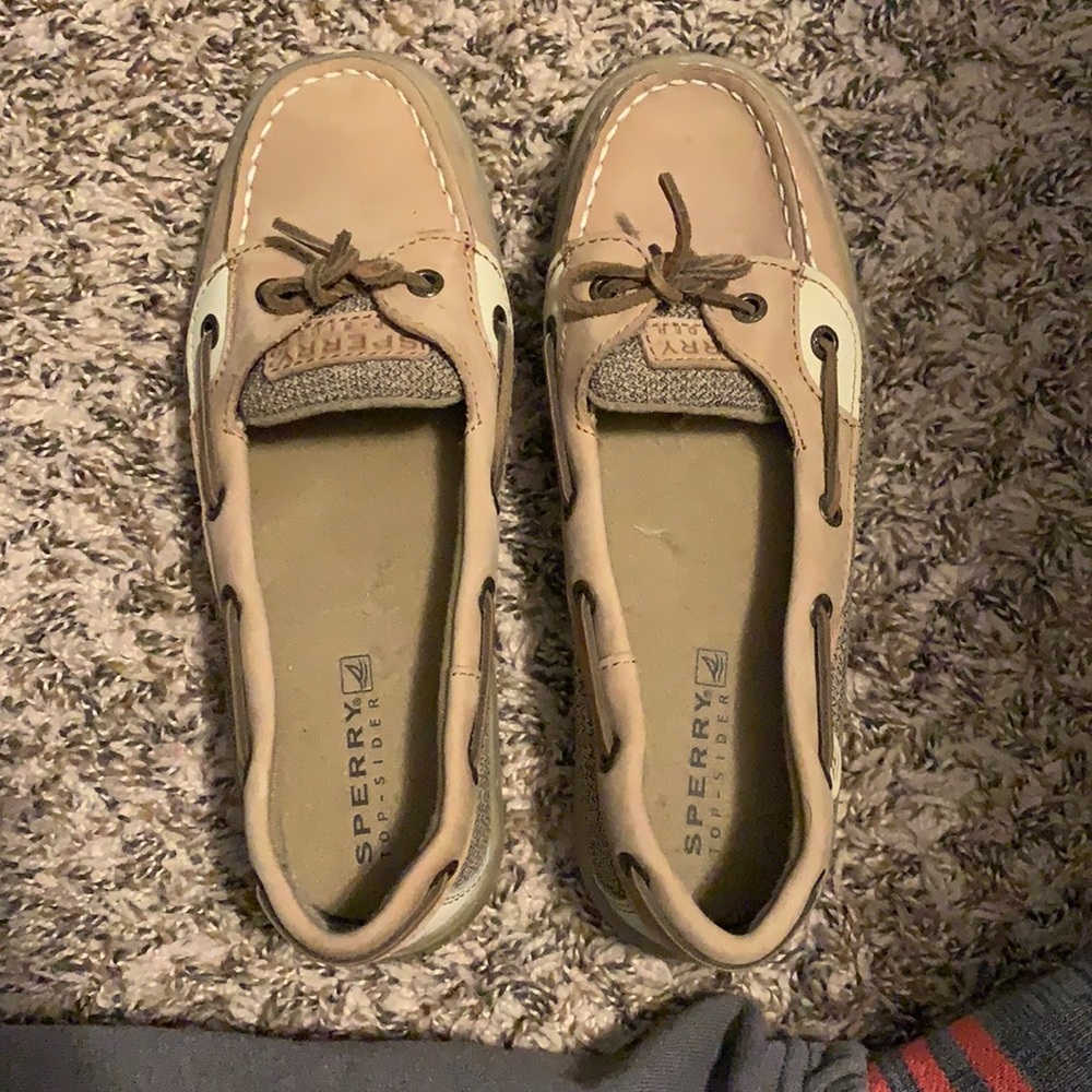 Tan sperry shoes